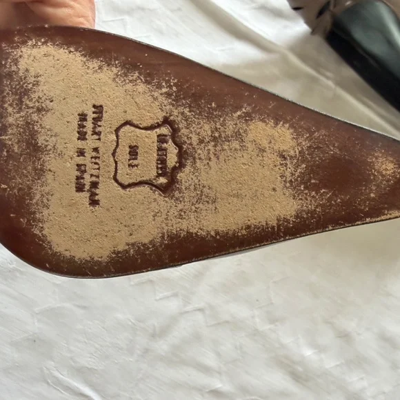 OFFERS-Stuart Weitzman 9.5 AA Leather taupe 3 inch heel shoe - Picture 10 of 12